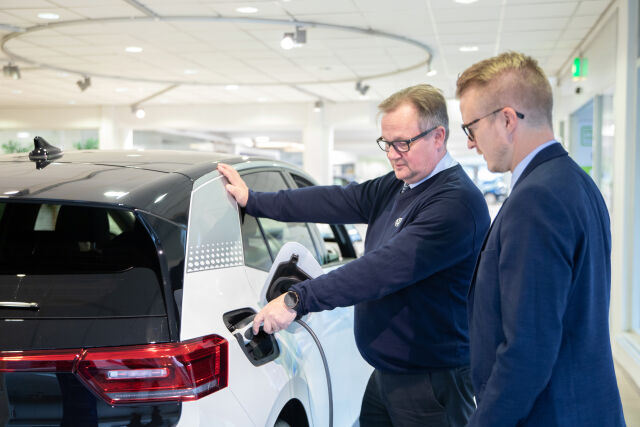 Kannattaako jo hankkia täyssähköauto? 4+1 yleisintä kysymystä
