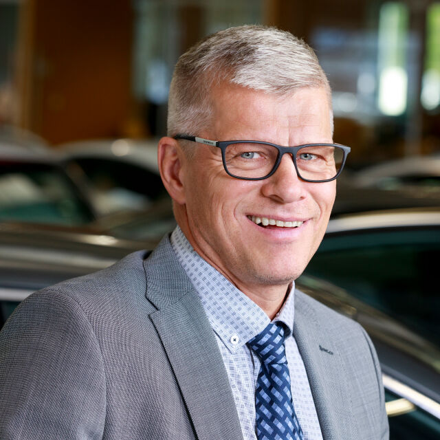 Pörhön Autoliike Oy vahvistaa johtoaan