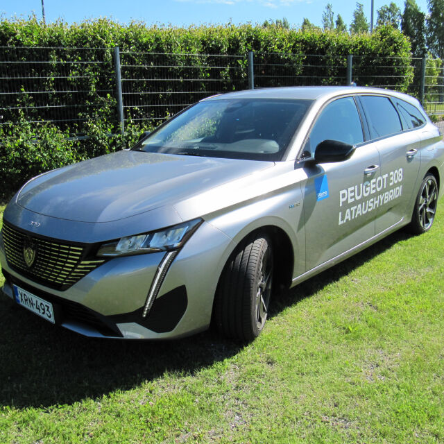 Uusi Peugeot 308 SW Allure Pack Hybrid 180hv EAT8 – automaatti