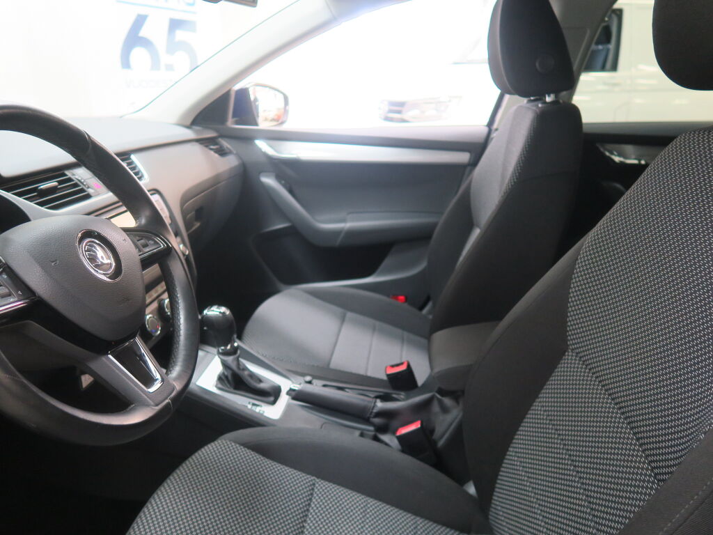 SKODA OCTAVIA 2016 Combi 2,0 TDI 184 4x4 DSG Autom. Ambition**NELIVETO,AUTOMAATTI SEKÄ VOIMAAKIN ON**
