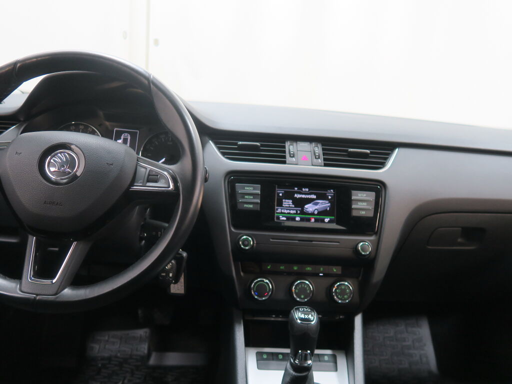 SKODA OCTAVIA 2016 Combi 2,0 TDI 184 4x4 DSG Autom. Ambition**NELIVETO,AUTOMAATTI SEKÄ VOIMAAKIN ON**