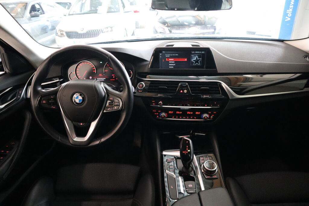 BMW 520 2018 G31 Touring 520d A Business Sport *** SIISTI,PERUUTUSKAMERA, AUTOMAATTI ***