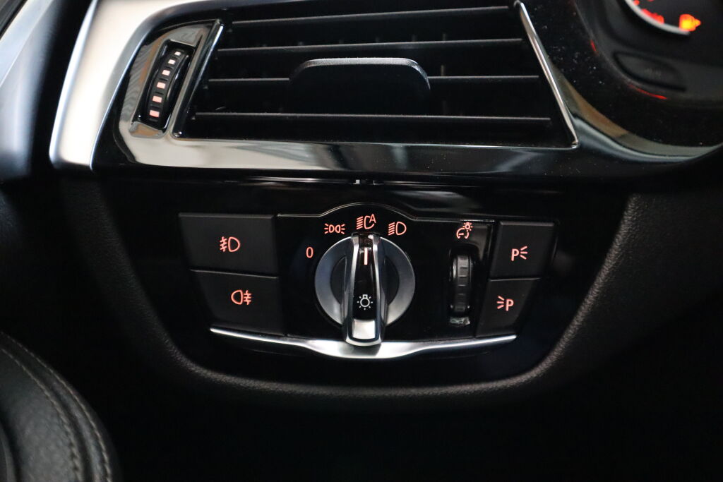 BMW 520 2018 G31 Touring 520d A Business Sport *** SIISTI,PERUUTUSKAMERA, AUTOMAATTI ***