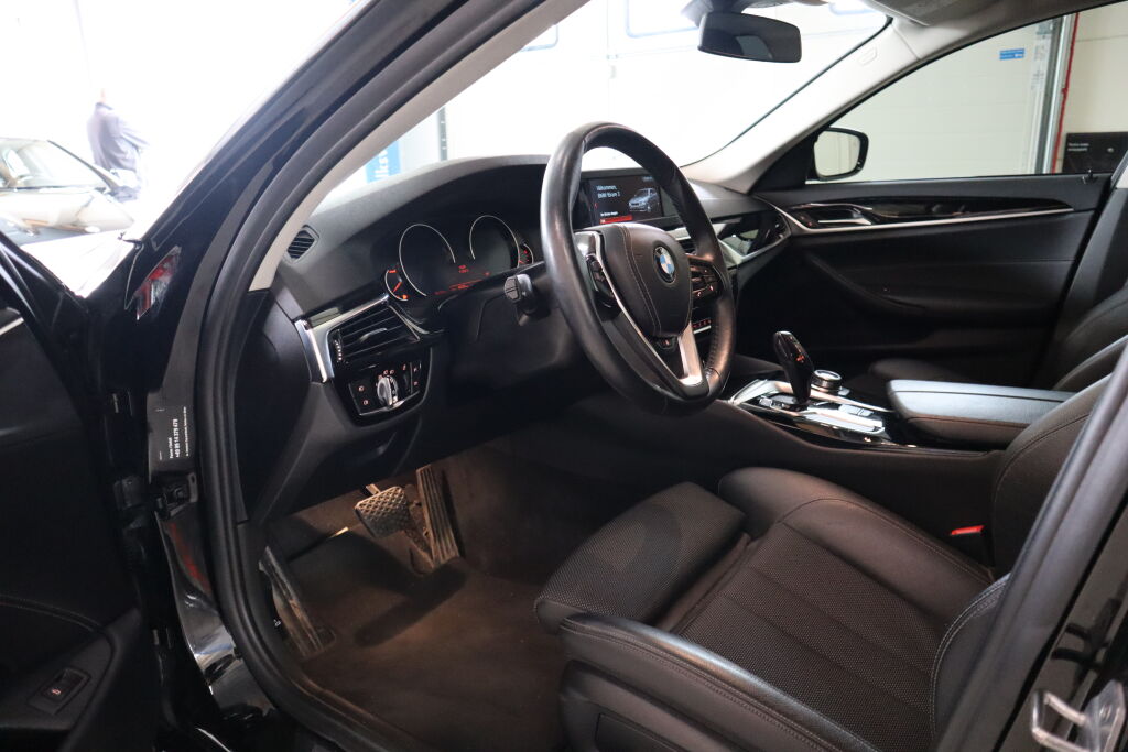 BMW 520 2018 G31 Touring 520d A Business Sport *** SIISTI,PERUUTUSKAMERA, AUTOMAATTI ***