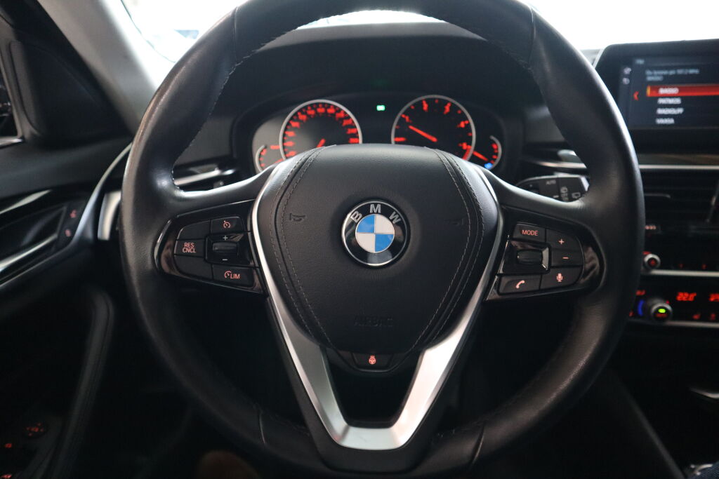 BMW 520 2018 G31 Touring 520d A Business Sport *** SIISTI,PERUUTUSKAMERA, AUTOMAATTI ***